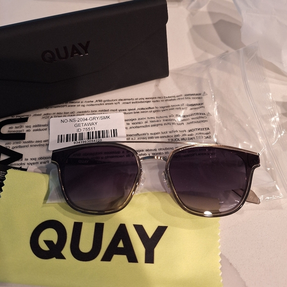 QUAY AUSTRALIA- Getaway Sunglasses- Gray, Smoke - Picture 6 of 6